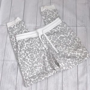 Hippie Rose Gray Leopard Print Loungewear Pants L